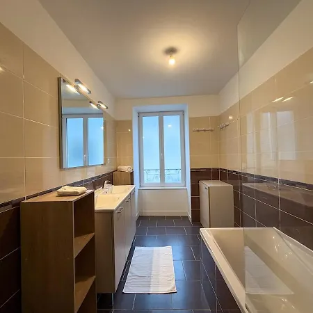 Maison - La Pierre De - A 4 Min De La Gare بيت للعطل *