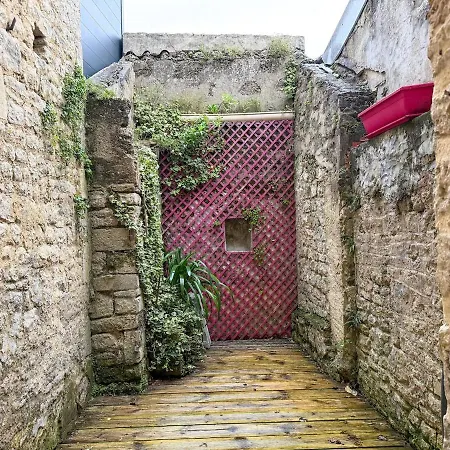 Maison - La Pierre De - A 4 Min De La Gare