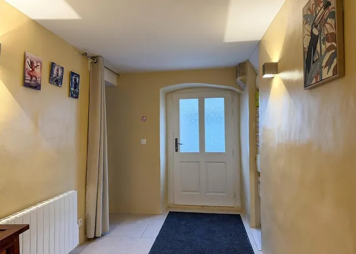 Сasa de vacaciones Maison - La Pierre De - A 4 Min De La Gare *